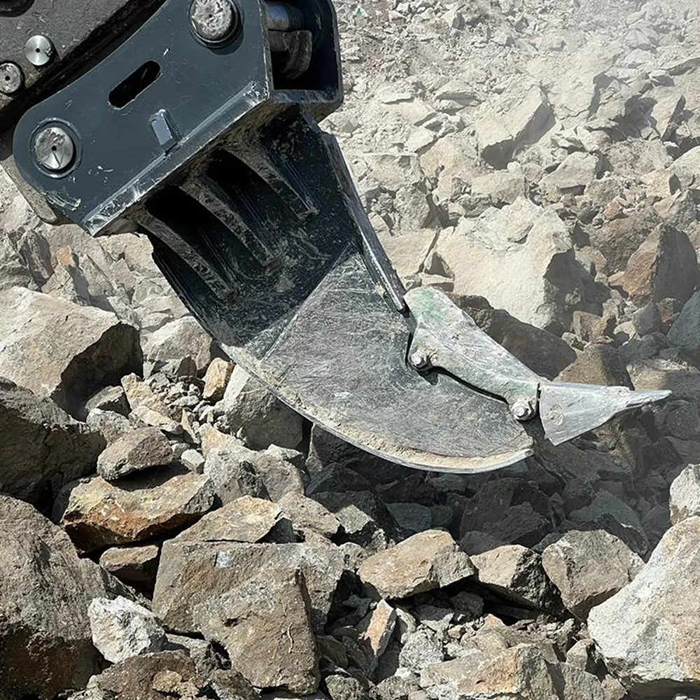 EXCAVATOR RIPPER